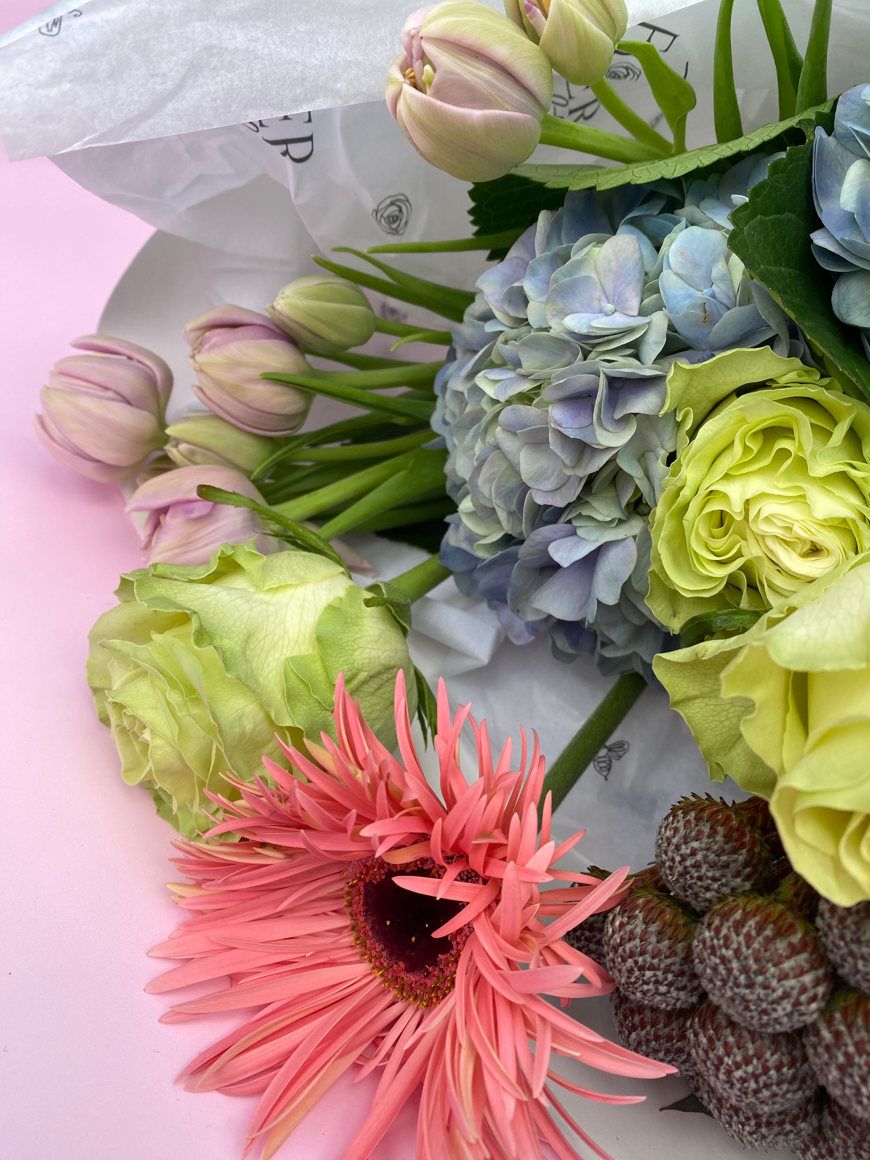 Deluxe Monthly Flower Subscription